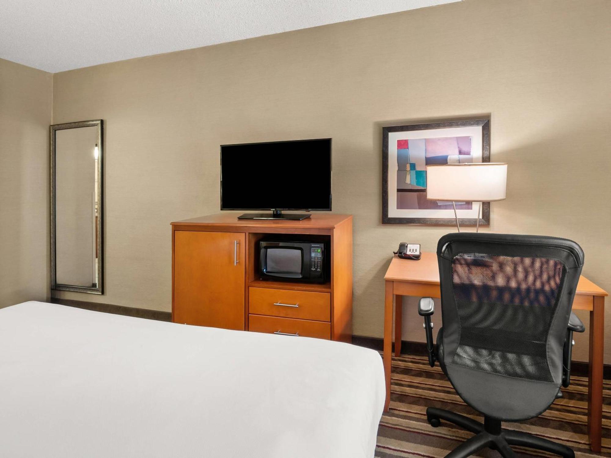 Mini-hôtel Comfort Metro Airport 3*