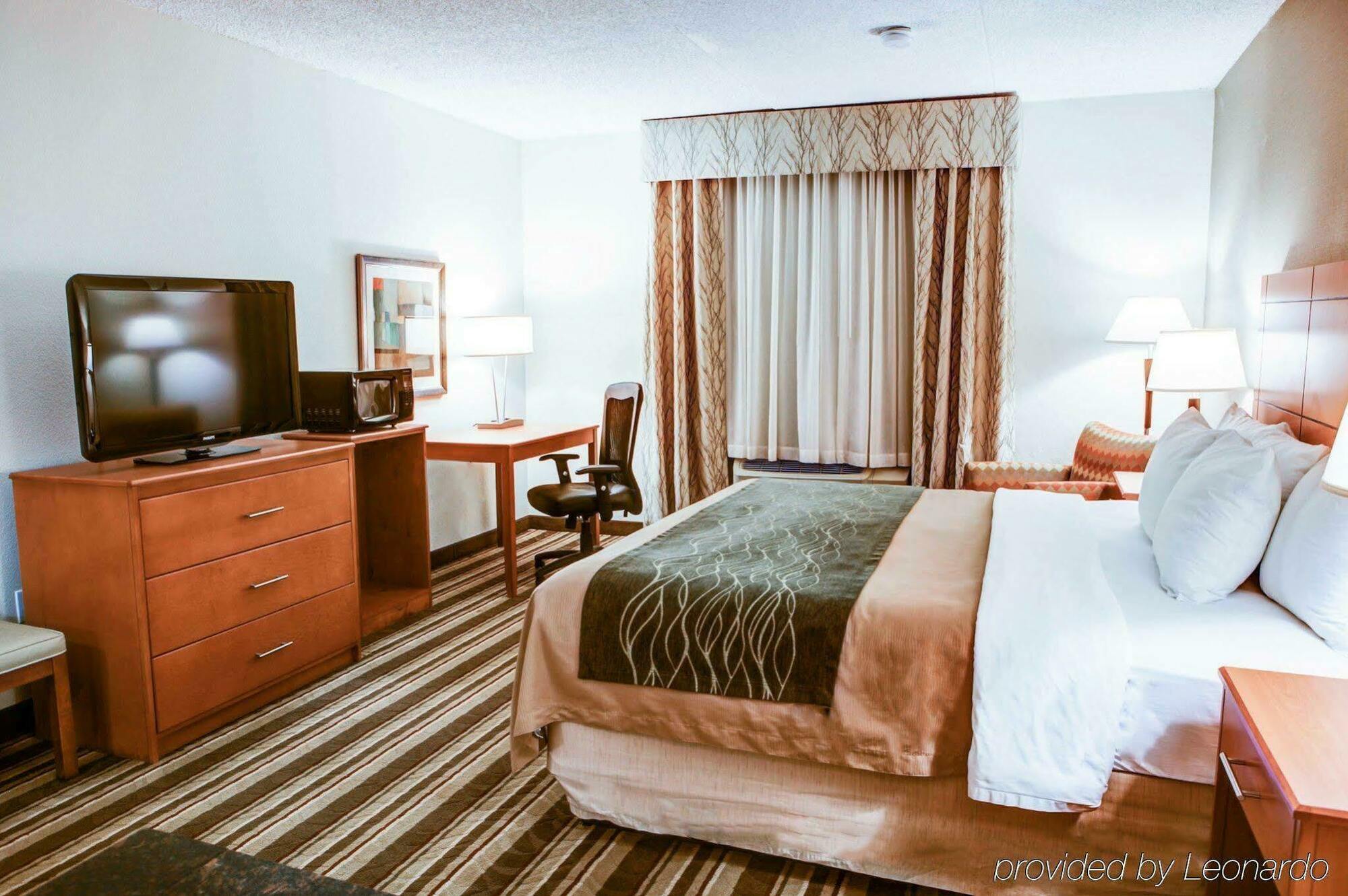 Comfort Metro Airport Inn 3*